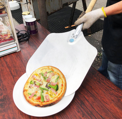 ピザ窯焼き体験と日替りフード